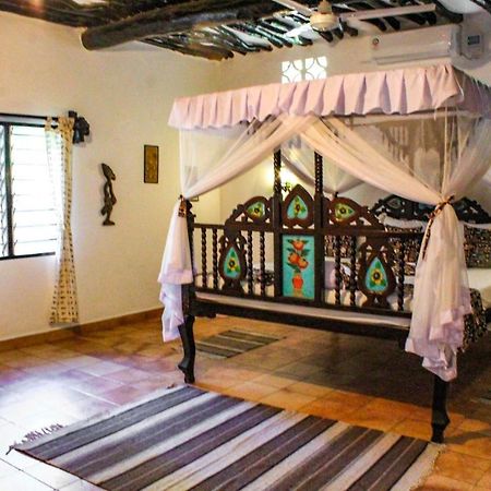 Tichi Villas - Диани Бийч Екстериор снимка
