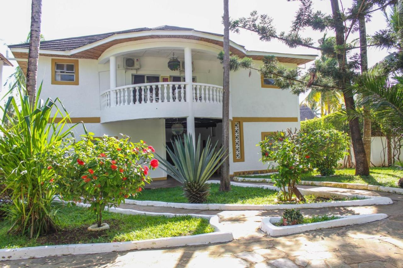 Tichi Villas - Диани Бийч Екстериор снимка
